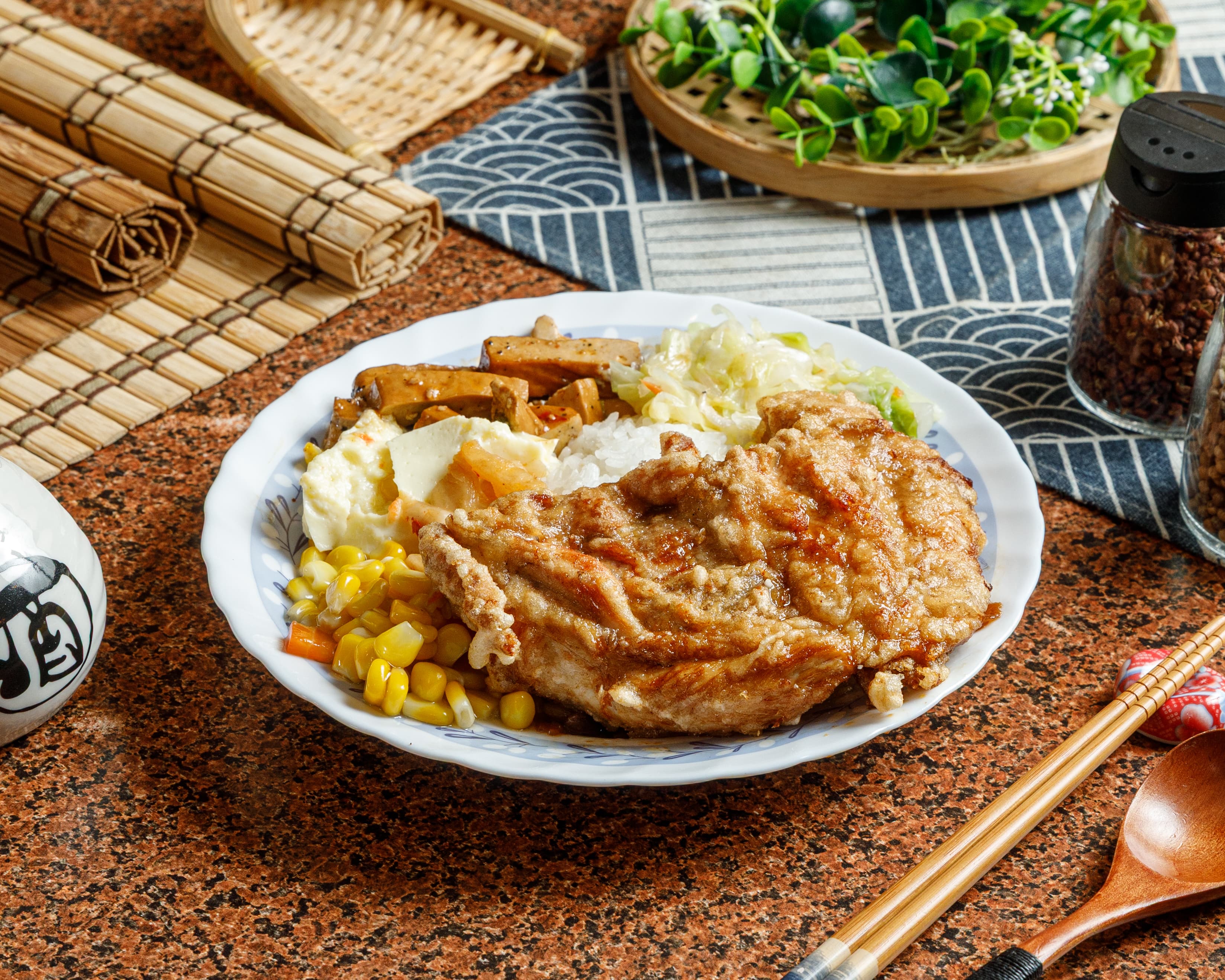 香雞排飯餐點照片